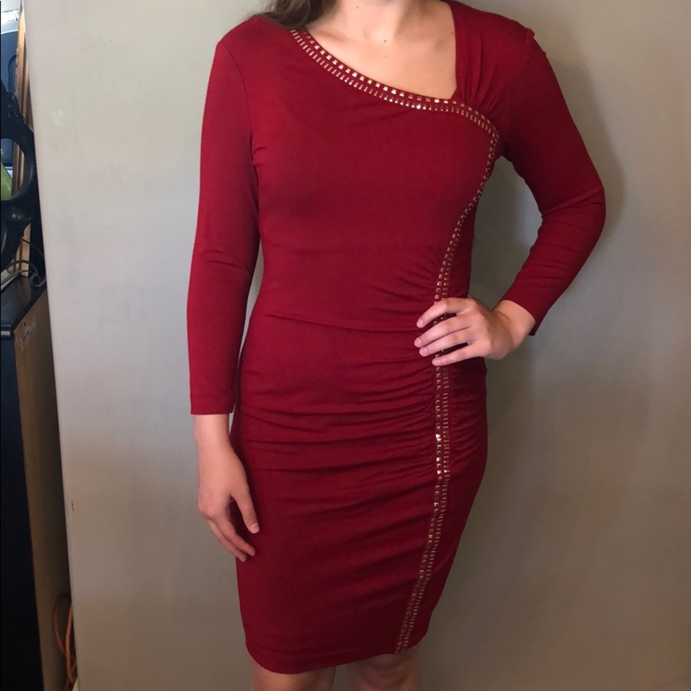 Red Caché cocktail dress